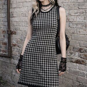 CK Medium Black and White Houndstooth Bodycon Knit Dress Grunge DarkAcademia